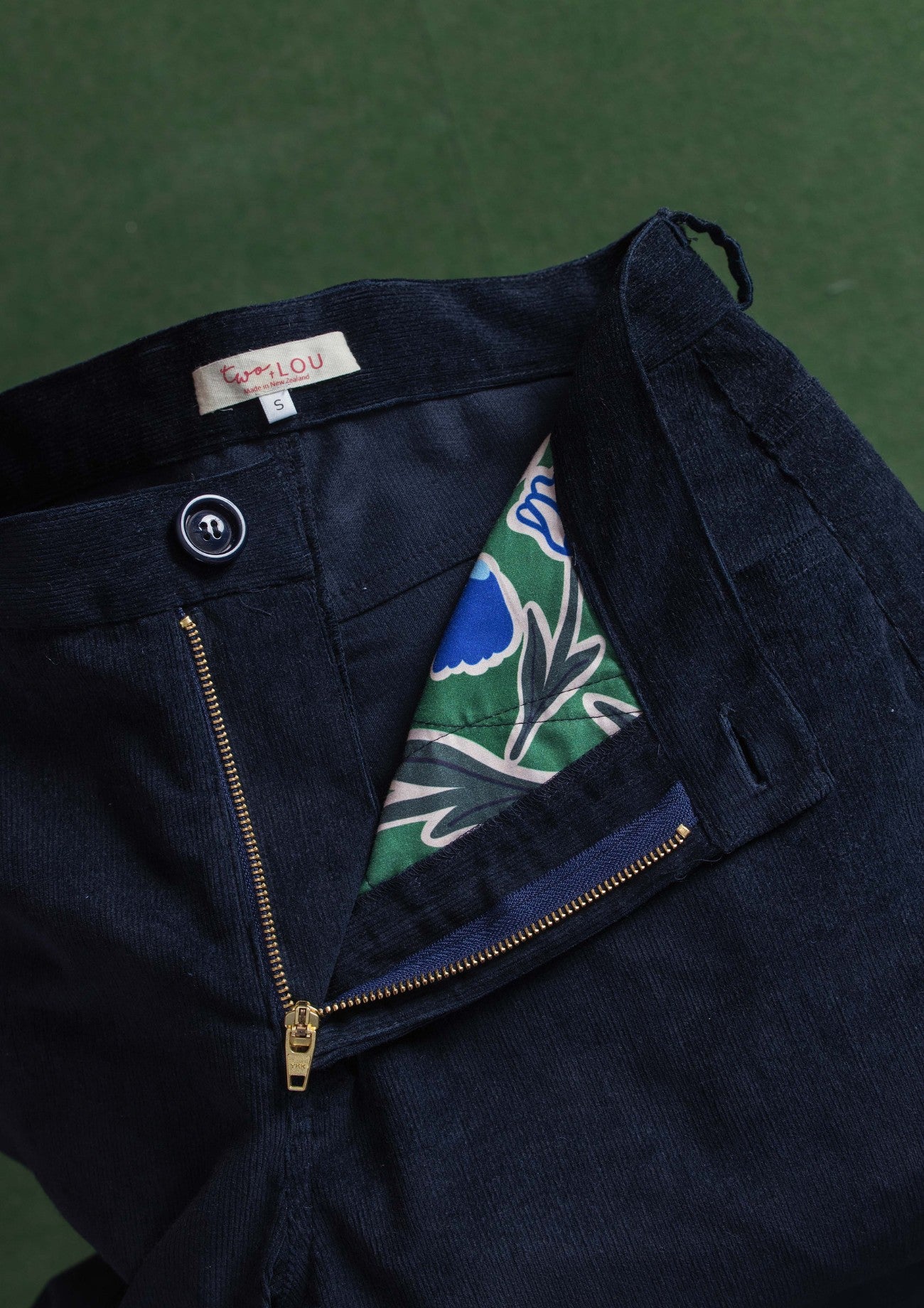 Cord Barrel Leg Pant - Navy