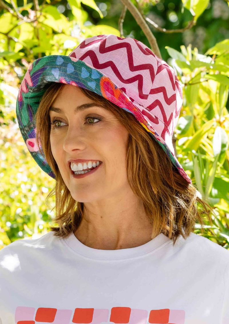 Bucket Hat - Raspberry Ziggy / Wilderness