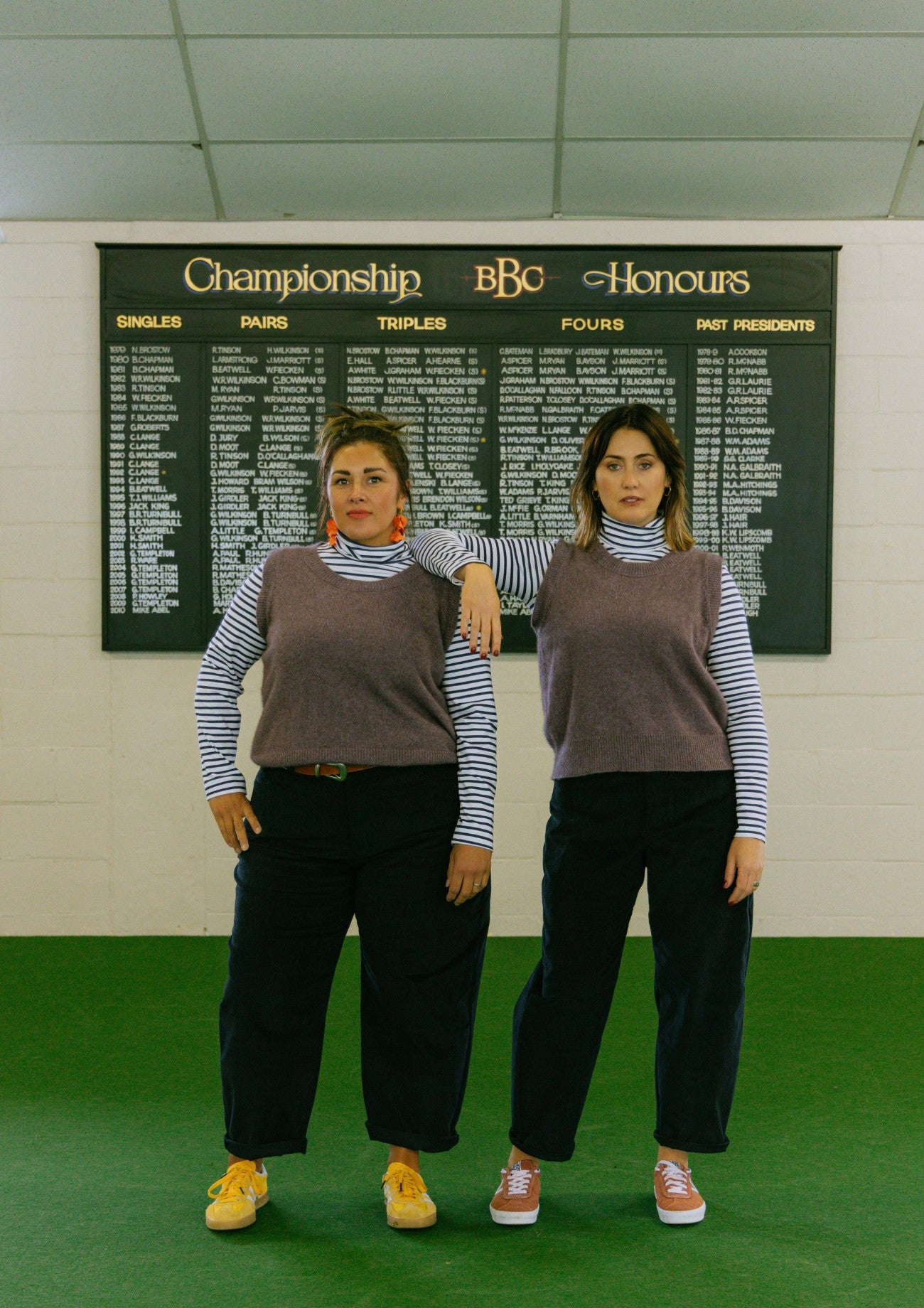 Cord Barrel Leg Pant - Navy