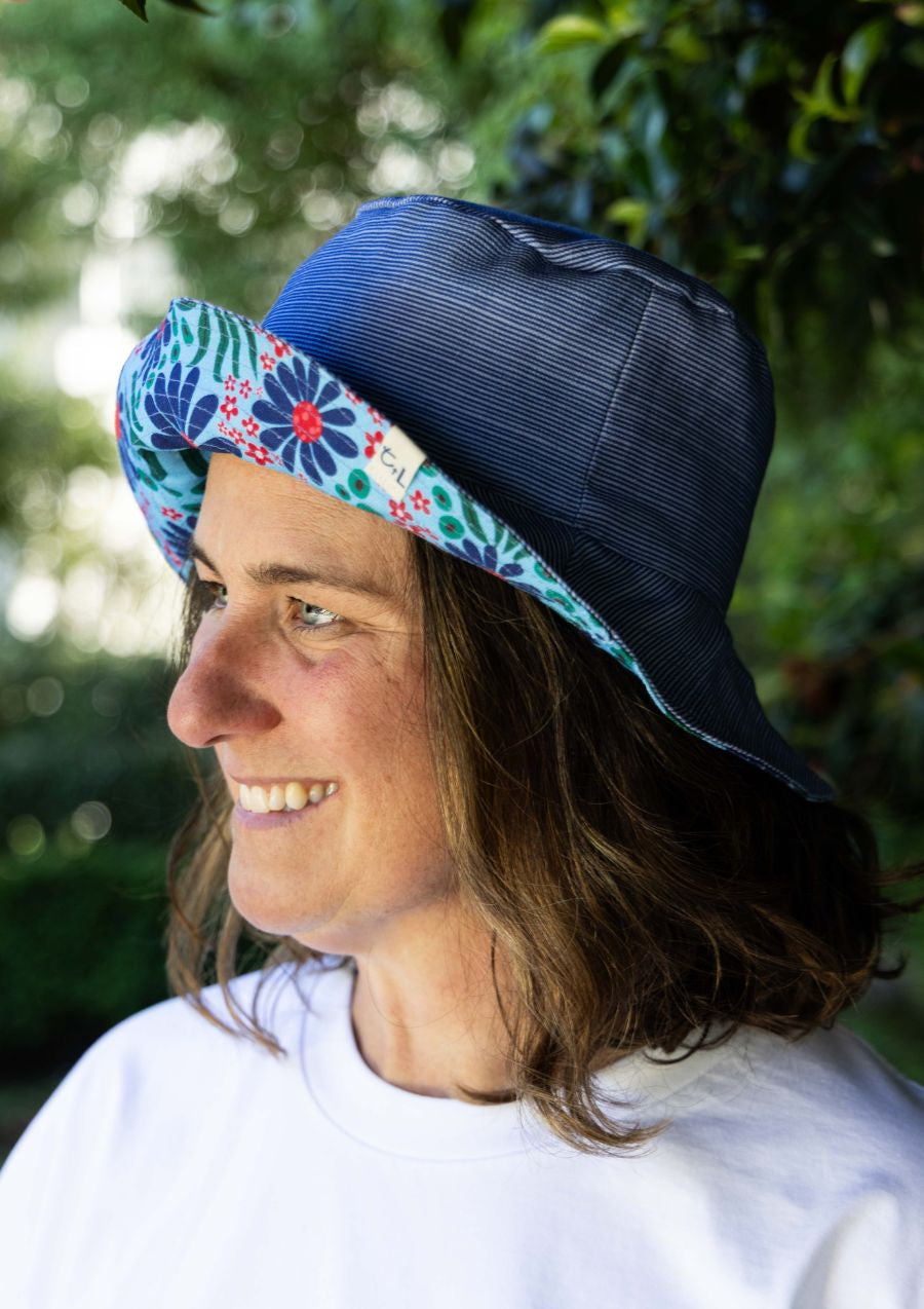 Bucket Hat - Meadow / Thin Pin Blue