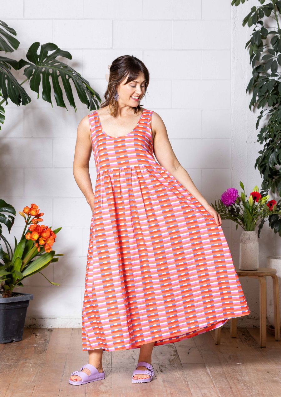 Reverie Reversible Dress - Long Lines Peaches